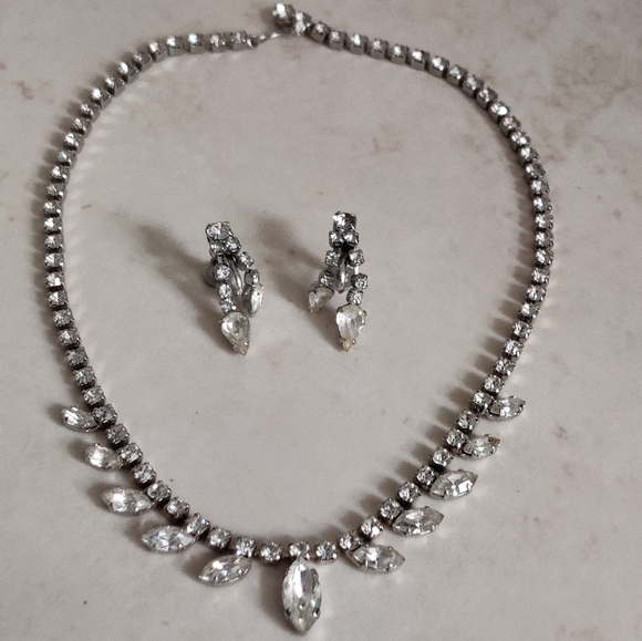 Made in Austria Art Deco Style Crystal Set Necklace and Earrings - Picture 9 of 14